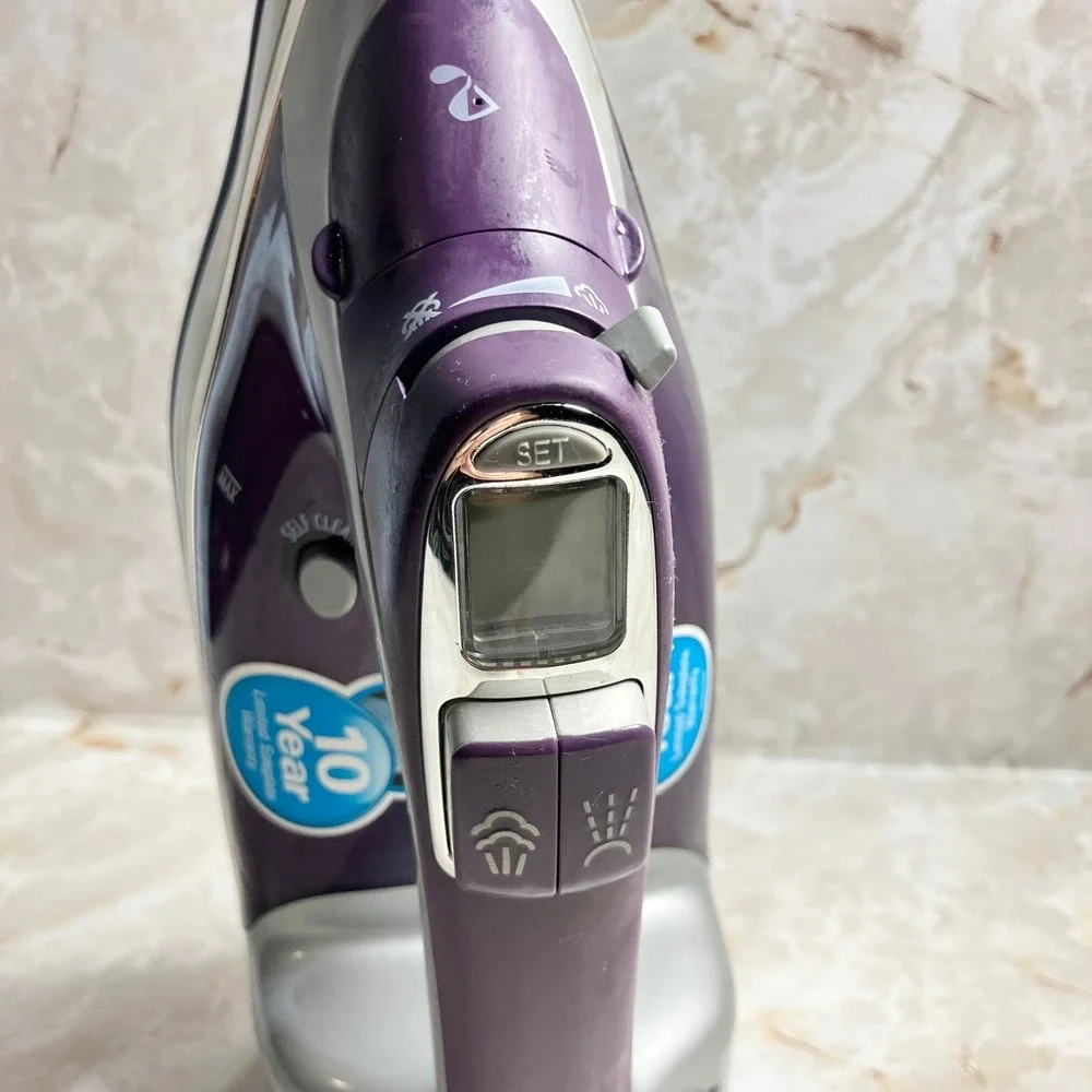 Hamilton Beach 19902R Durathon Digital Iron w/ Retractable Cord 1700W